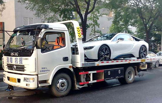 興和-城關(guān)汽車救援拖車電話，24小時拖車平臺怎么收費的(圖2)